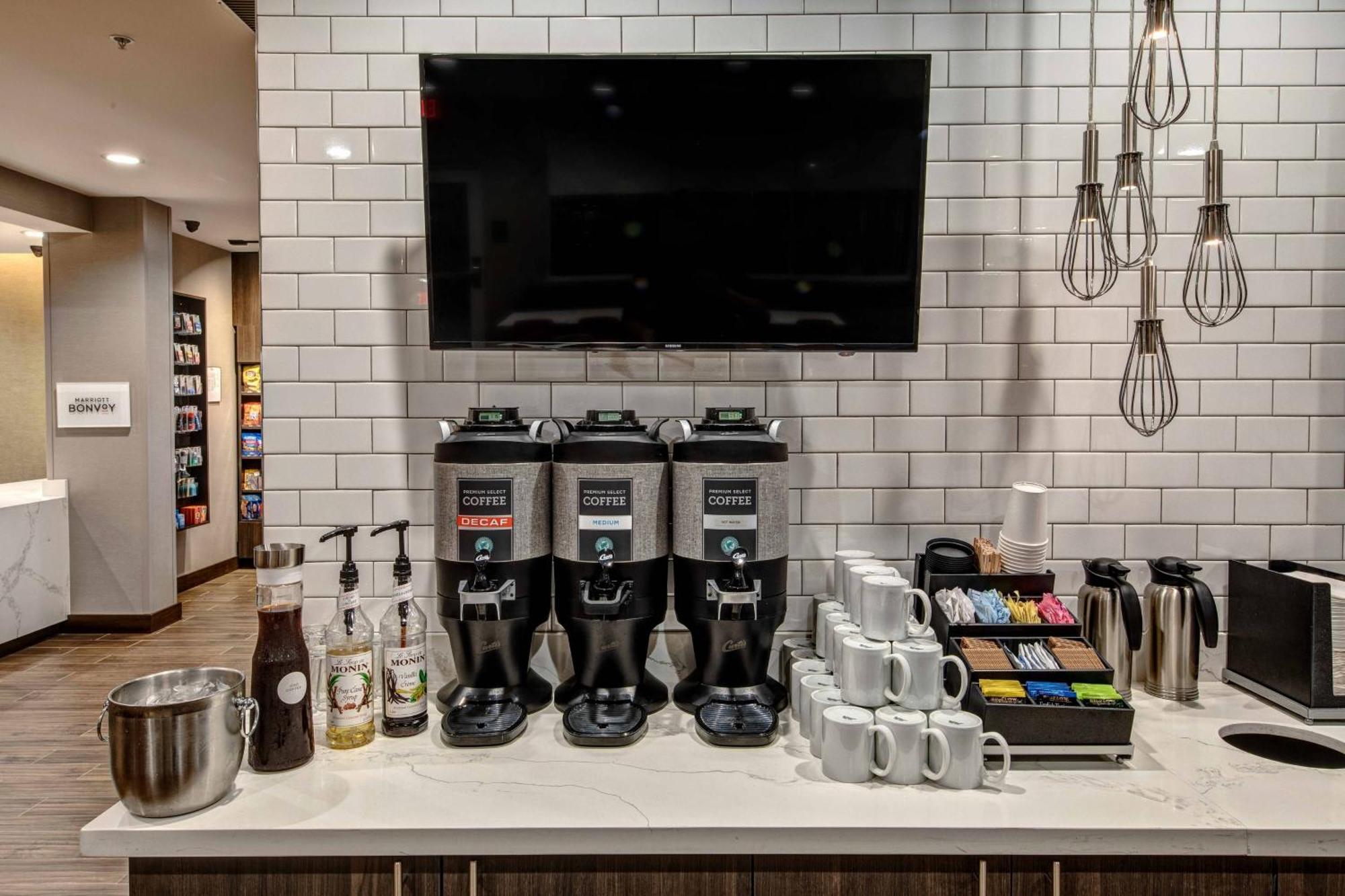 Residence Inn By Marriott Tulsa Midtown Buitenkant foto
