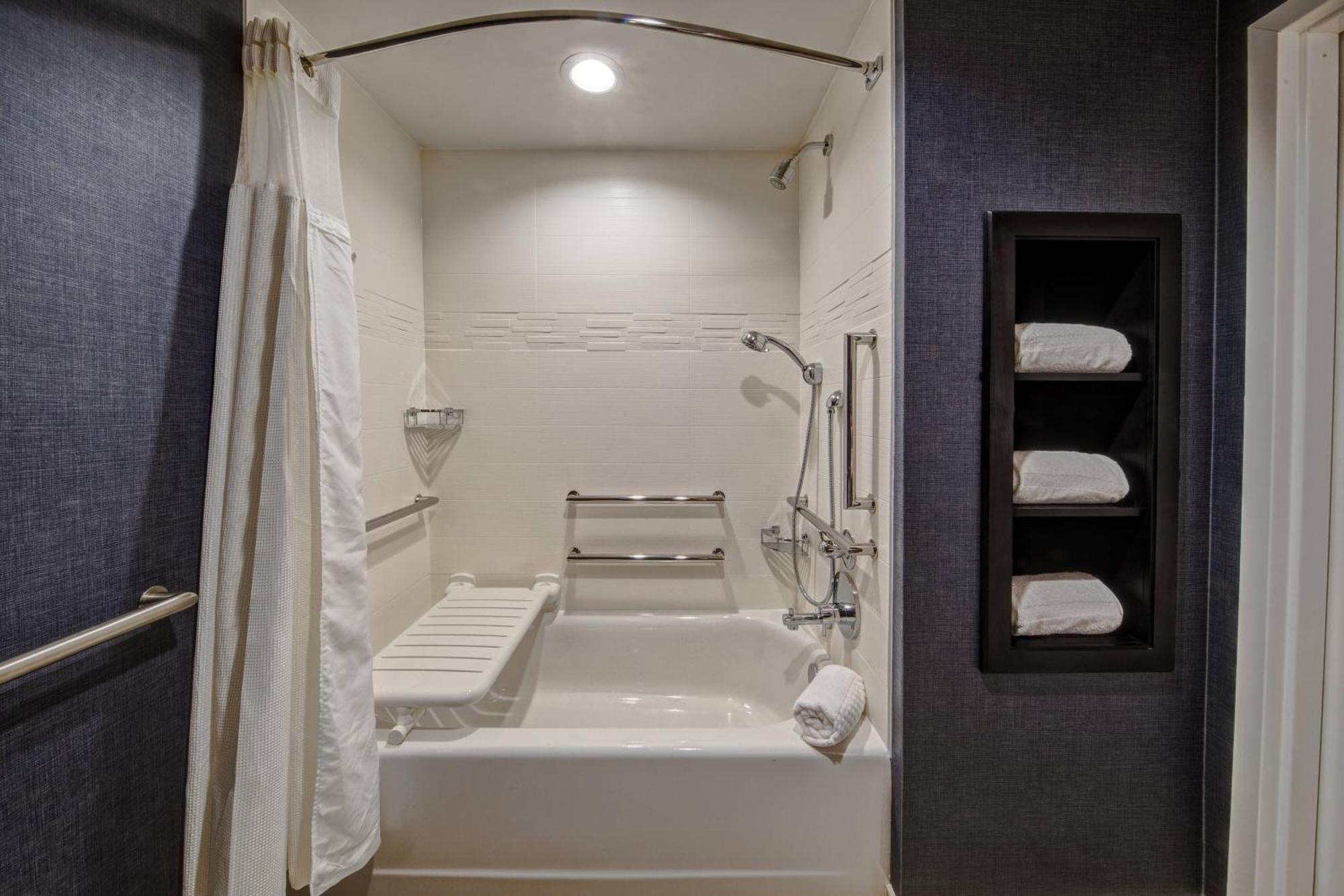 Residence Inn By Marriott Tulsa Midtown Buitenkant foto