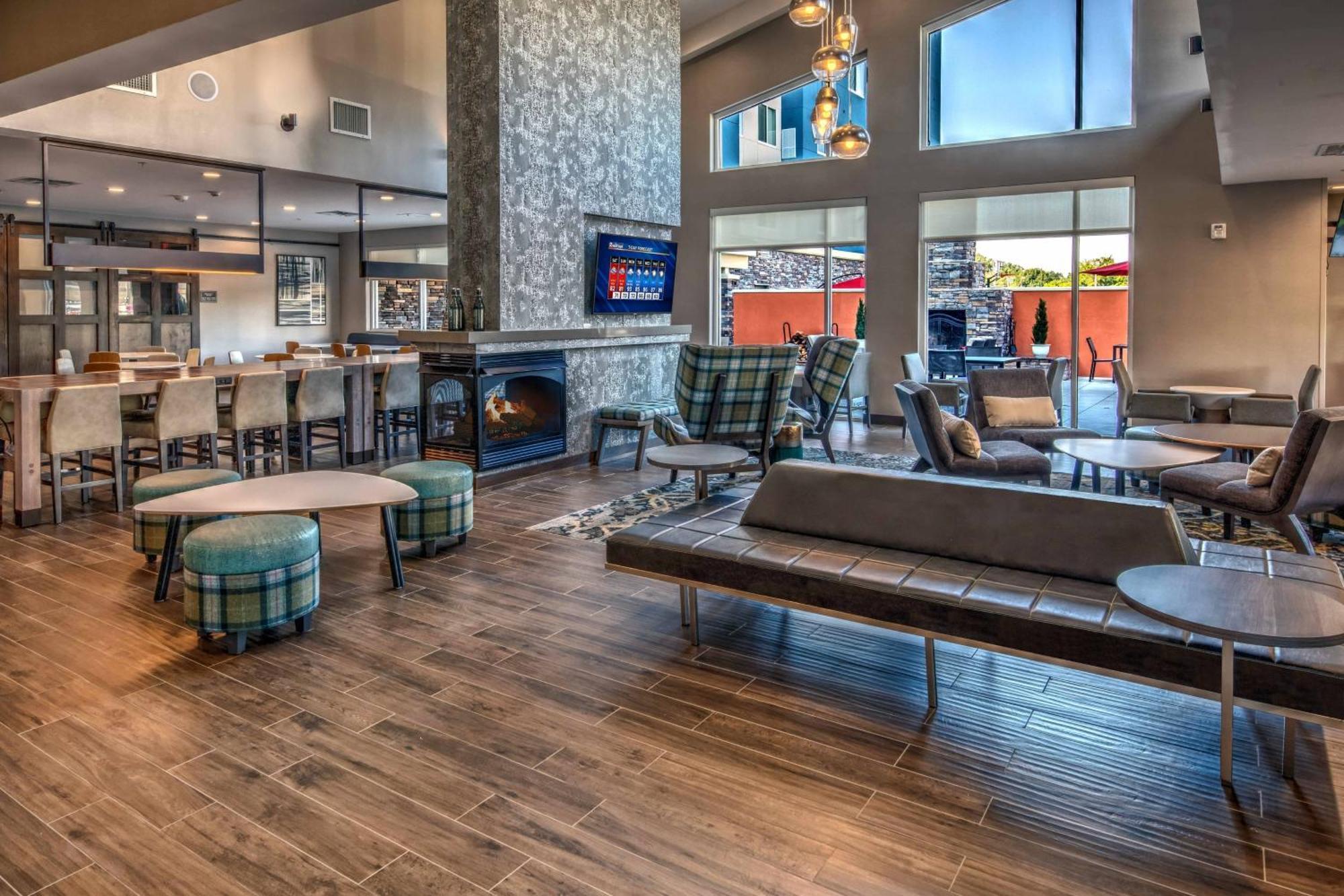 Residence Inn By Marriott Tulsa Midtown Buitenkant foto