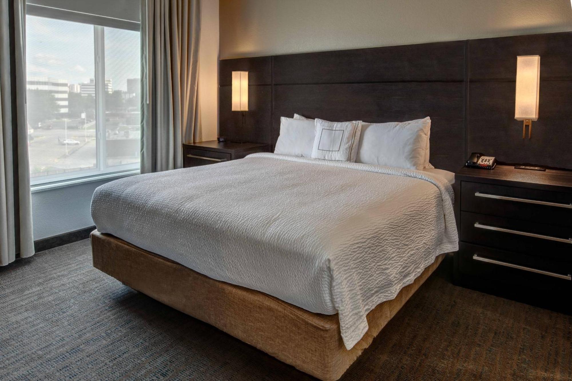 Residence Inn By Marriott Tulsa Midtown Buitenkant foto