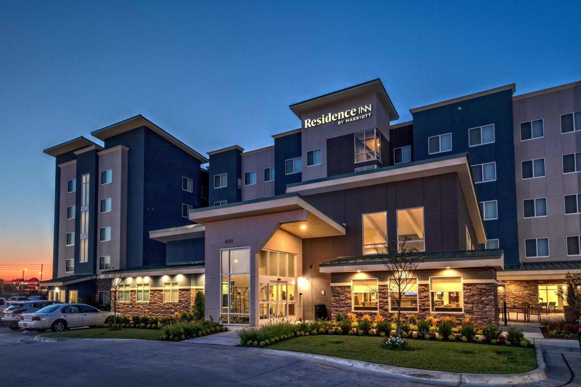 Residence Inn By Marriott Tulsa Midtown Buitenkant foto